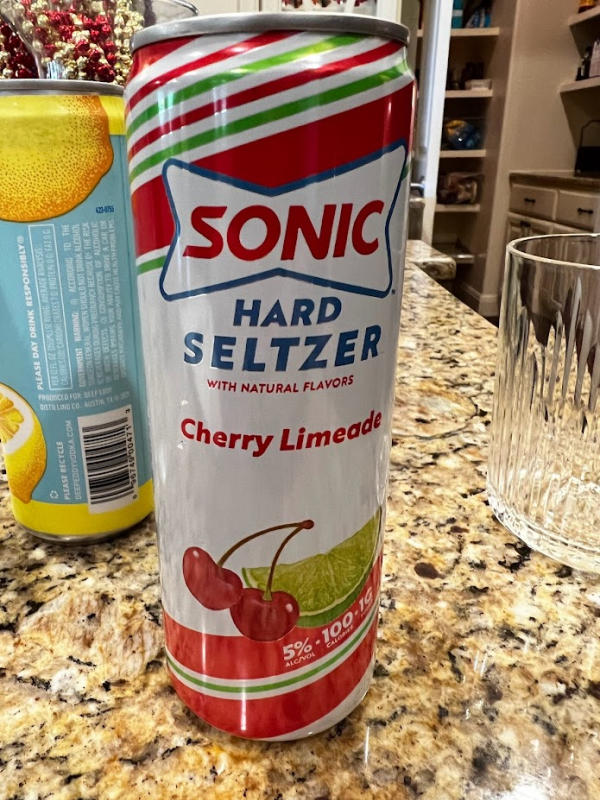 sonic　hard seltzer cherry limeade
ソニックのハードセルツァー　チェリーライム味